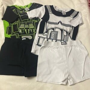 EUC Starwars boys 10 2 pairs of short sleeve + short combo 1 black/1 white